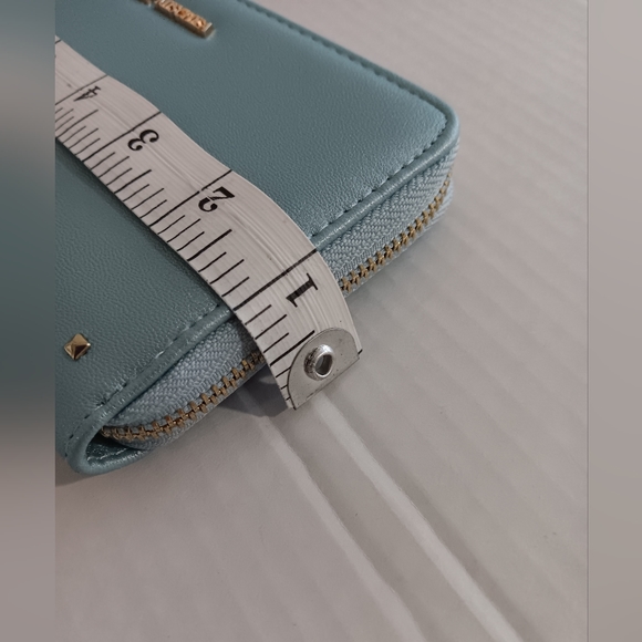 Badgley Mischka Women's Metallic Blue Square Studs Long Wallet (NWT). - Picture 10 of 10